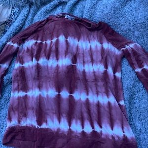 Red and white Tye die